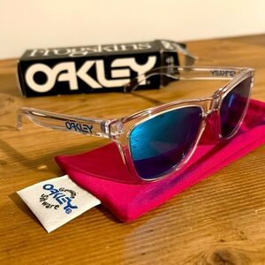 Oakley Frogskin Clear Frame Sapphire Prizm Lens